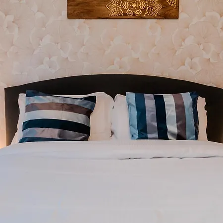 Bleu Serena - Parking - Jardin - By Primo Caen